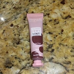 Covergirl clean fresh dewy tint